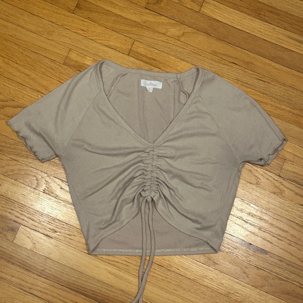 Colsie Taupe Ruched Crop Top